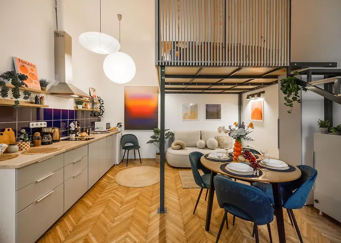 Art Lovers Loft-garden View 3br 2ba Gem Apartament Budapesta