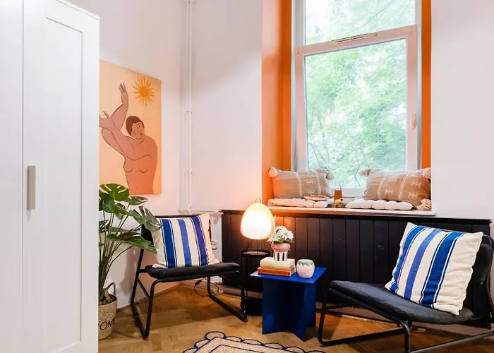 Art Lovers Loft-garden View 3br 2ba Gem Apartament