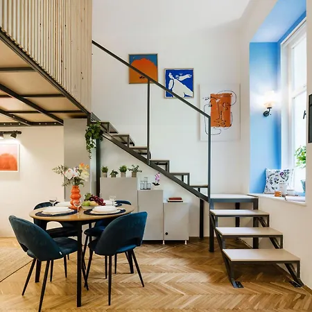 アパート Art Lovers Loft-garden View 3br 2ba Gem ブダペスト
