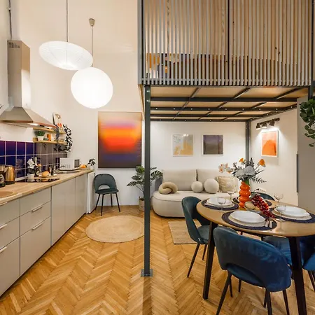 Art Lovers Loft-garden View 3br 2ba Gem アパート ブダペスト