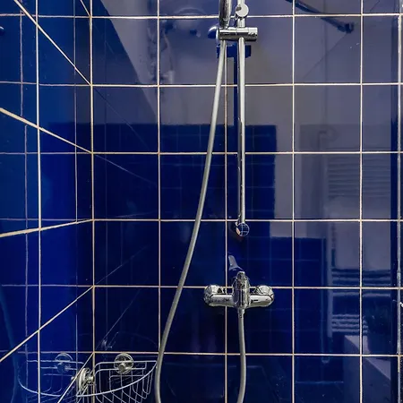 アパート Art Lovers Loft-garden View 3br 2ba Gem ブダペスト