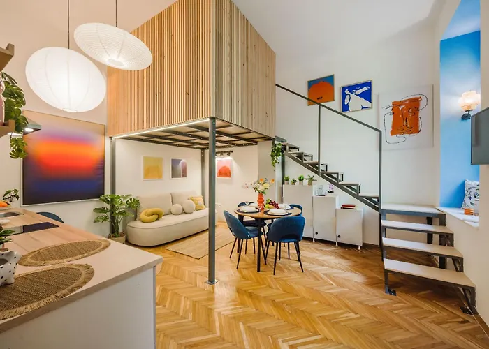 公寓 Art Lovers Loft-garden View 3br 2ba Gem